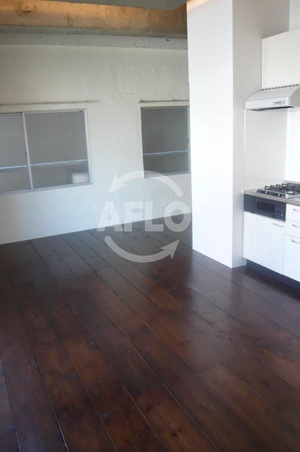 GARRET南堀江の居間・リビング|ガレット南堀江　洋室