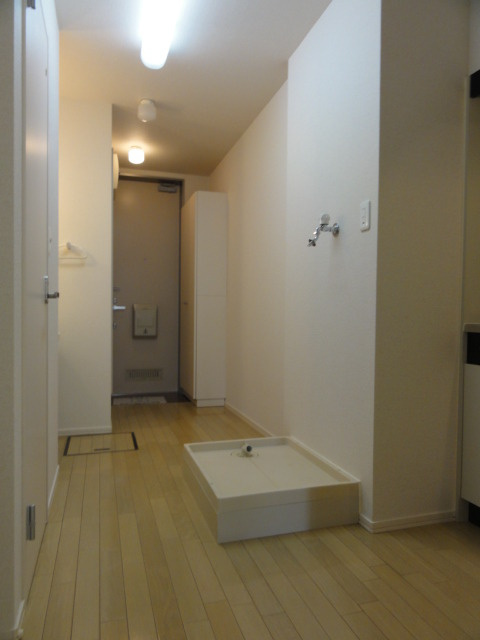 シエル南蒲田の居間・リビング|玄関スペース