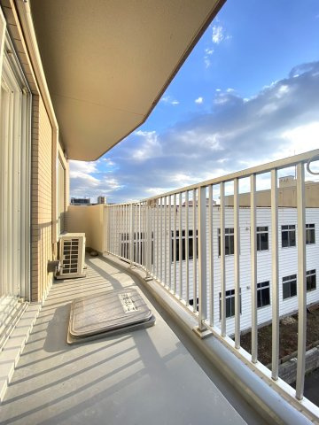 ロジメント月寒西のバルコニー