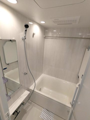 SEASON FLATS新御徒町EASTの浴室|追焚オートバス、浴室換気乾燥機付