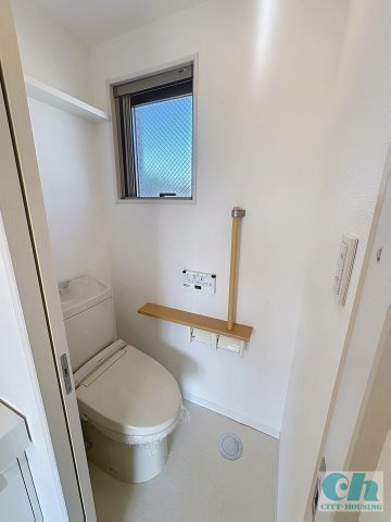 ピアラ日吉 301号室のトイレ