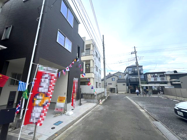 所沢市弥生町の前面道路含む現地写真