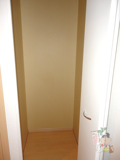 フローラルガーデンⅡの玄関