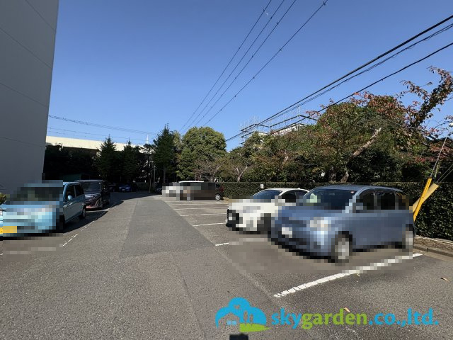 鎌倉ロジュマンＤ棟の駐車場