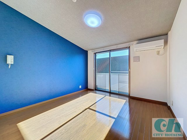 プランドウル大森 303号室の居間・リビング