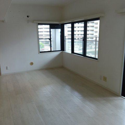 エルタウン学園Ⅵの居間・リビング