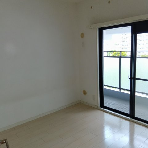 エルタウン学園Ⅵの洋室