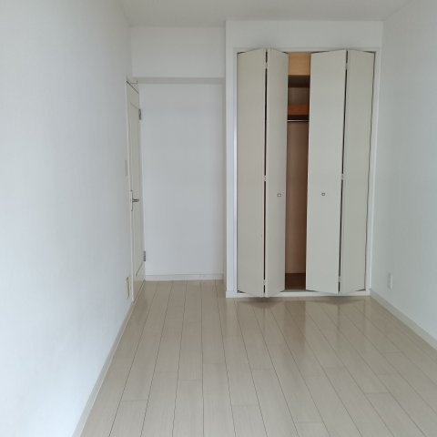 エルタウン学園Ⅵの洋室