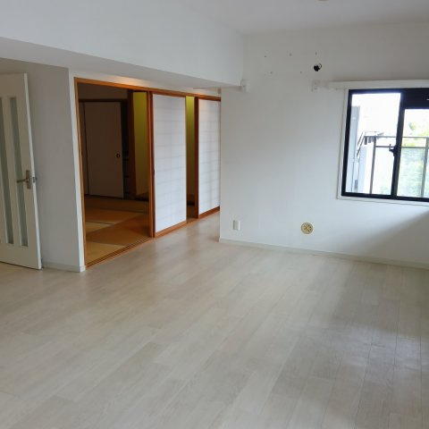 エルタウン学園Ⅵの居間・リビング