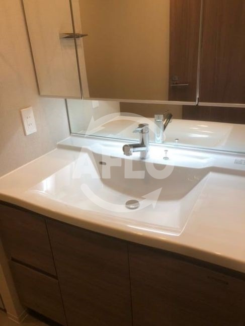 クレヴィアタワー御堂筋本町の独立洗面台|クレヴィアタワー御堂筋本町　独立洗面台