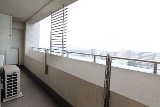プラウドフラット三軒茶屋のバルコニー