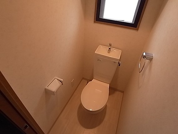 プレサンス新神戸のトイレ