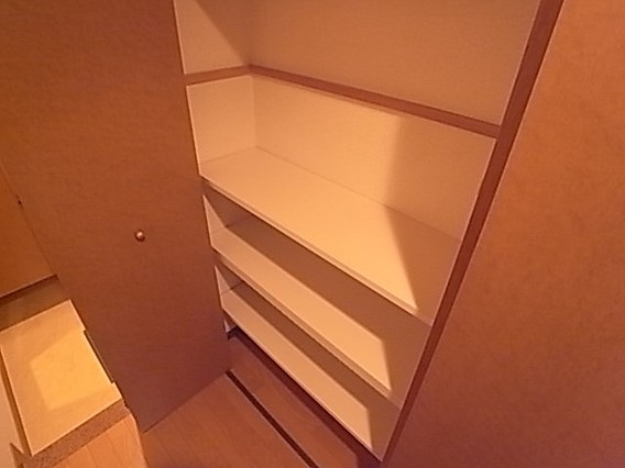 プレサンス新神戸の収納