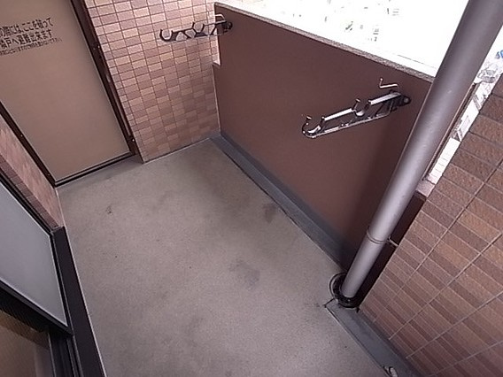 プレサンス新神戸のバルコニー