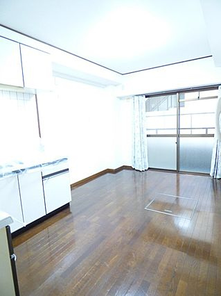 シャトードールの居間・リビング