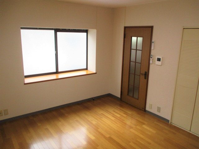 タウンコート新神戸の居間・リビング