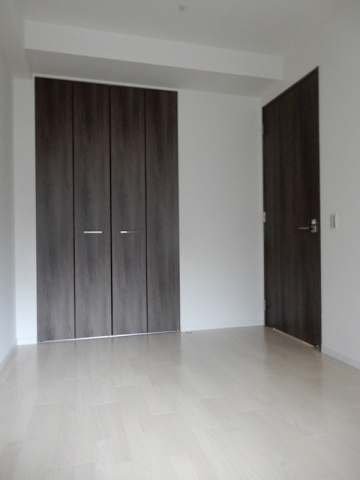 ヌーヴェルワイズ灘駅前の居間・リビング