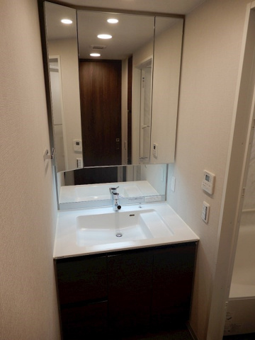 ヌーヴェルワイズ灘駅前の洗面所