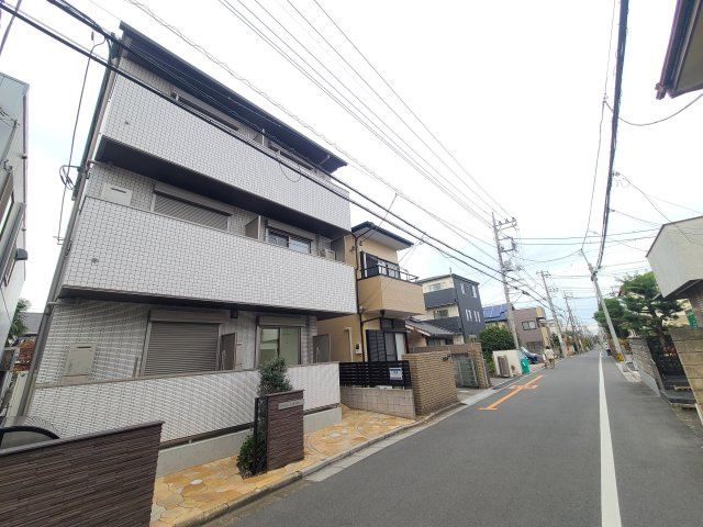 GRACE　GARDENの外観|★軽量鉄骨造３階建て！外観です★