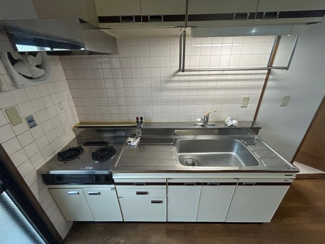 フラッツエムズのキッチン