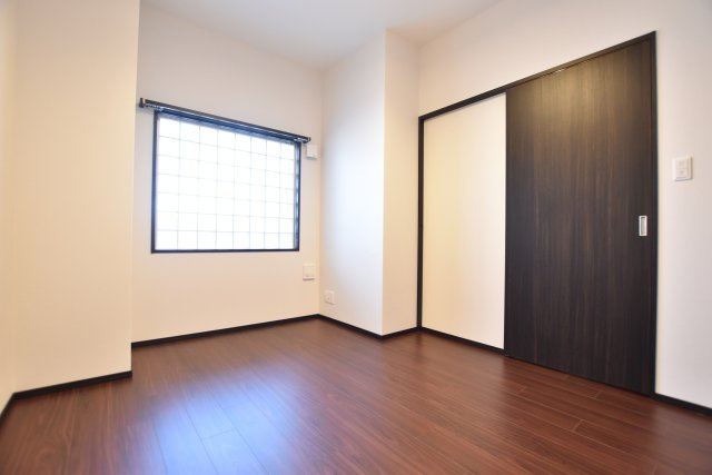 プレジオ帝塚山の寝室