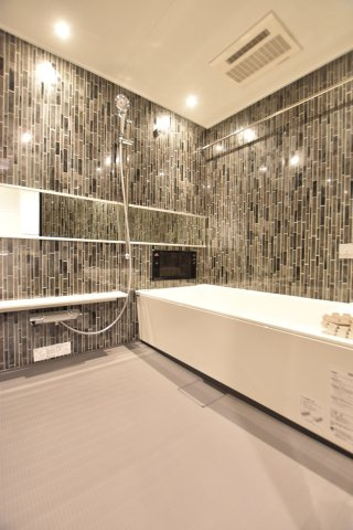プレジオ帝塚山の浴室