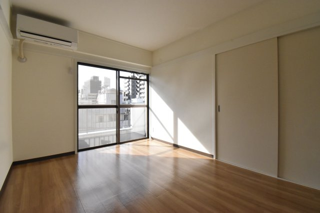 第2門口マンションの洋室