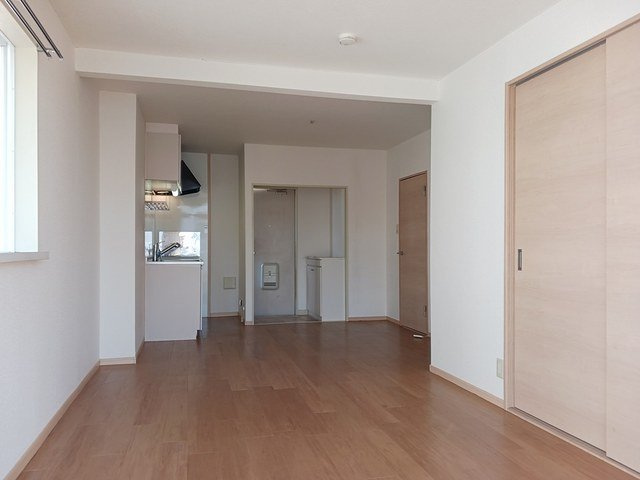 パステルハイツ２１　Ｂの内装|明るい室内です