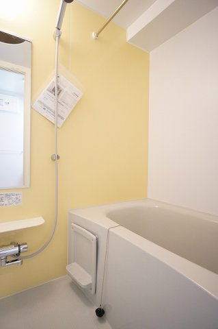 サニーレジデンスⅣの浴室|ゆったり過ごせるお風呂です