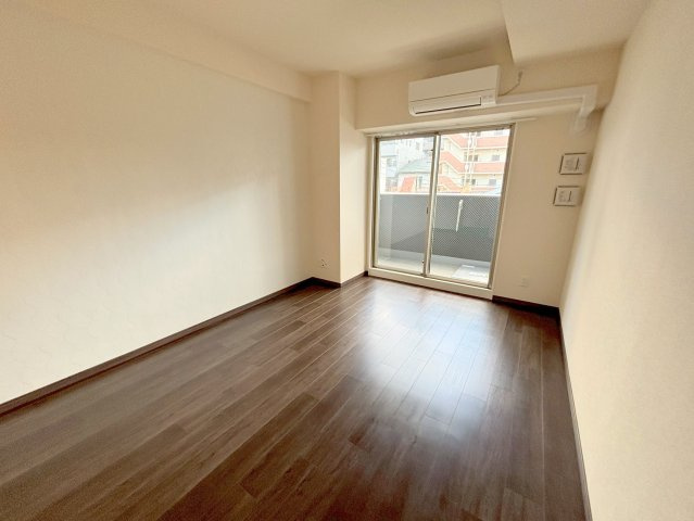 ファーストフィオーレ北大阪リアンの洋室