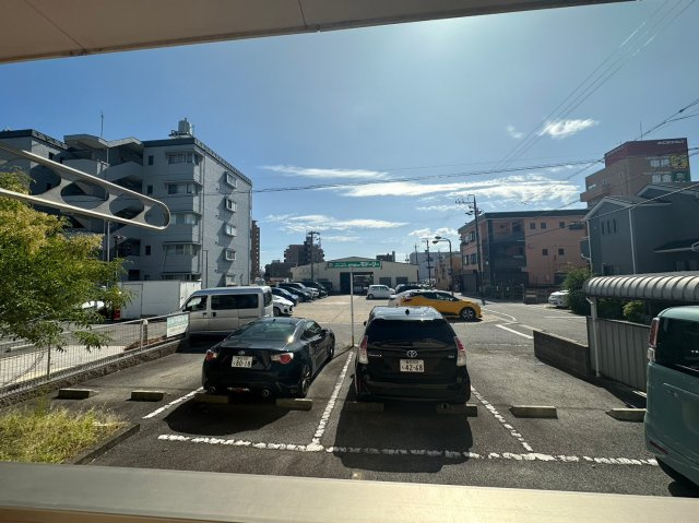 グレイスヴィータの駐車場