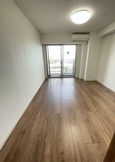 【居間・リビング】SQUARE CITY YOKOHAMA SHINKOYASU（スクエアシティ横浜新子安） 