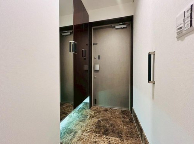 クオス中山 の玄関