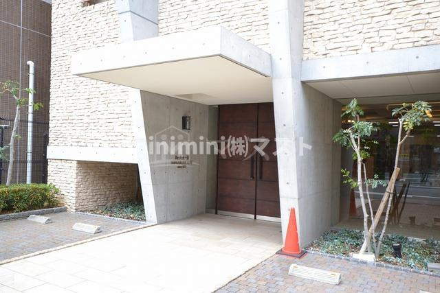 レジュールアッシュ心斎橋リュクスのエントランス