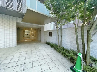 【エントランス】 | 清廉とされたエントランスになっています。