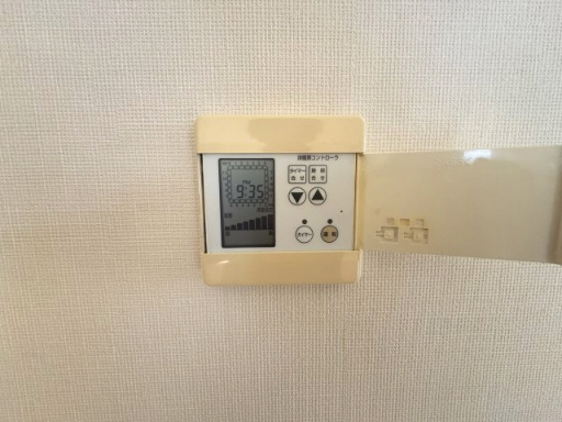 リビング床暖房スイッチ