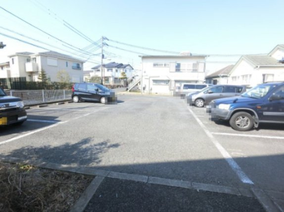 【駐車場】