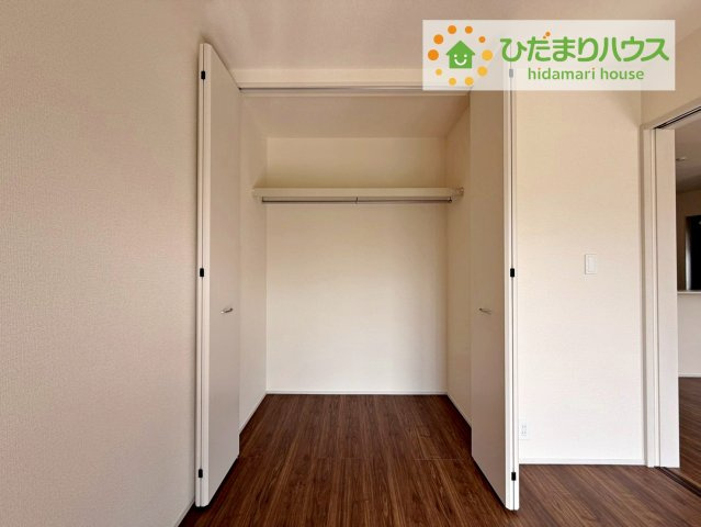 ひたちなか足崎20期　新築戸建　3号棟の収納|リビングを見渡せるキッチンはお子様を見ながらでも料理が出来て安心ですね☆