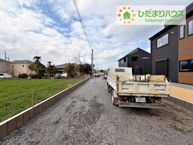 ひたちなか足崎20期　新築戸建　3号棟の前面道路含む現地写真|車の出入りもラクラクできちゃいます(^^♪