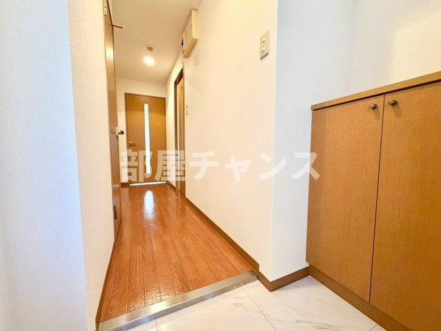 HF丸の内レジデンスの玄関