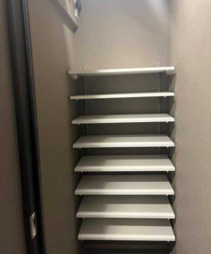 ブランシエスタ目黒中央町　新築　ペット相談　礼金０　フィットネスルームの収納