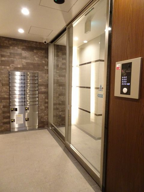 ヴィラ　ウィステリアのエントランス