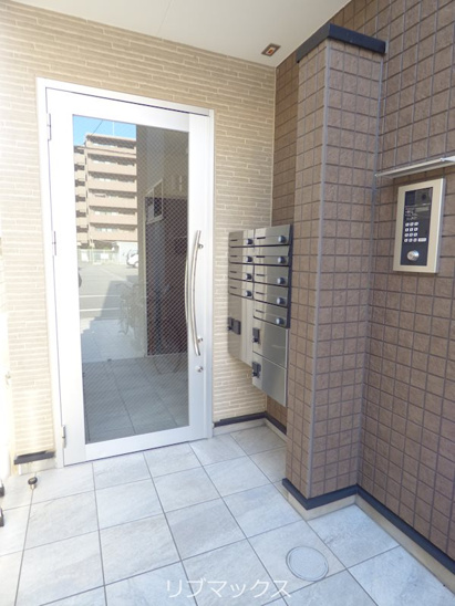 【エントランス】ワコーレヴィータ西宮今津 