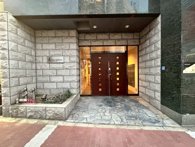 ウィルテラスなんば南のエントランス