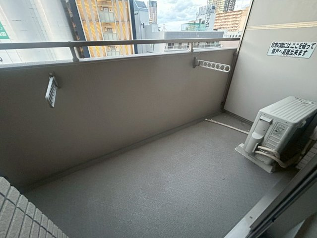 ウィルテラスなんば南のバルコニー