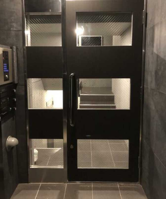 プラティーク代沢　築浅　礼金0　角部屋のエントランス