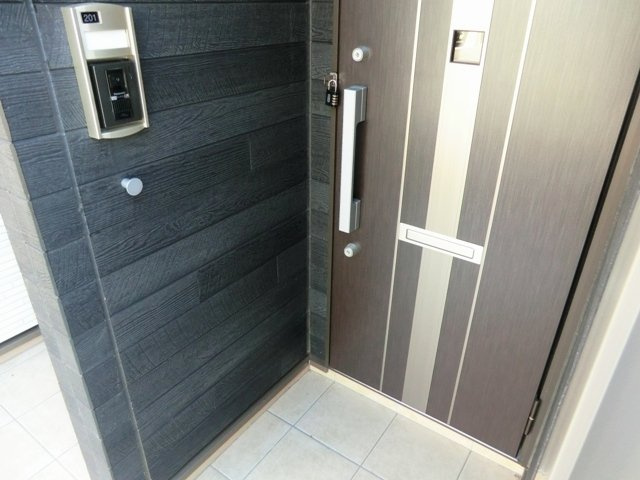 ベル　フォンティーヌのセキュリティ|★玄関ダブルロック＆ＴＶモニターホンを完備！★