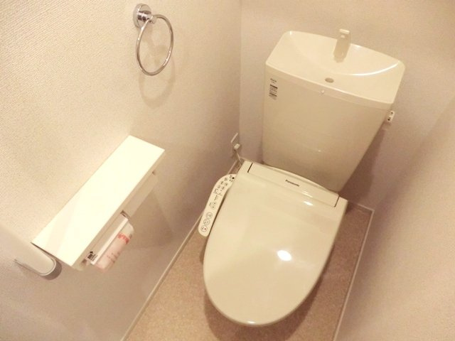 ベル　フォンティーヌのトイレ|★温水洗浄便座付き★