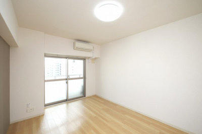 【寝室】 | グレイス難波南