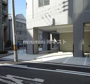 ノルデンハイム南森町の駐車場